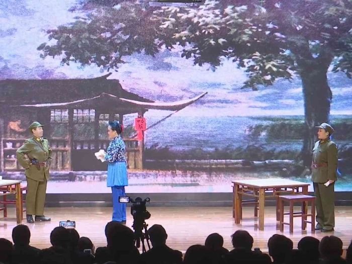 湖城戏韵润校园 国粹京剧传薪火